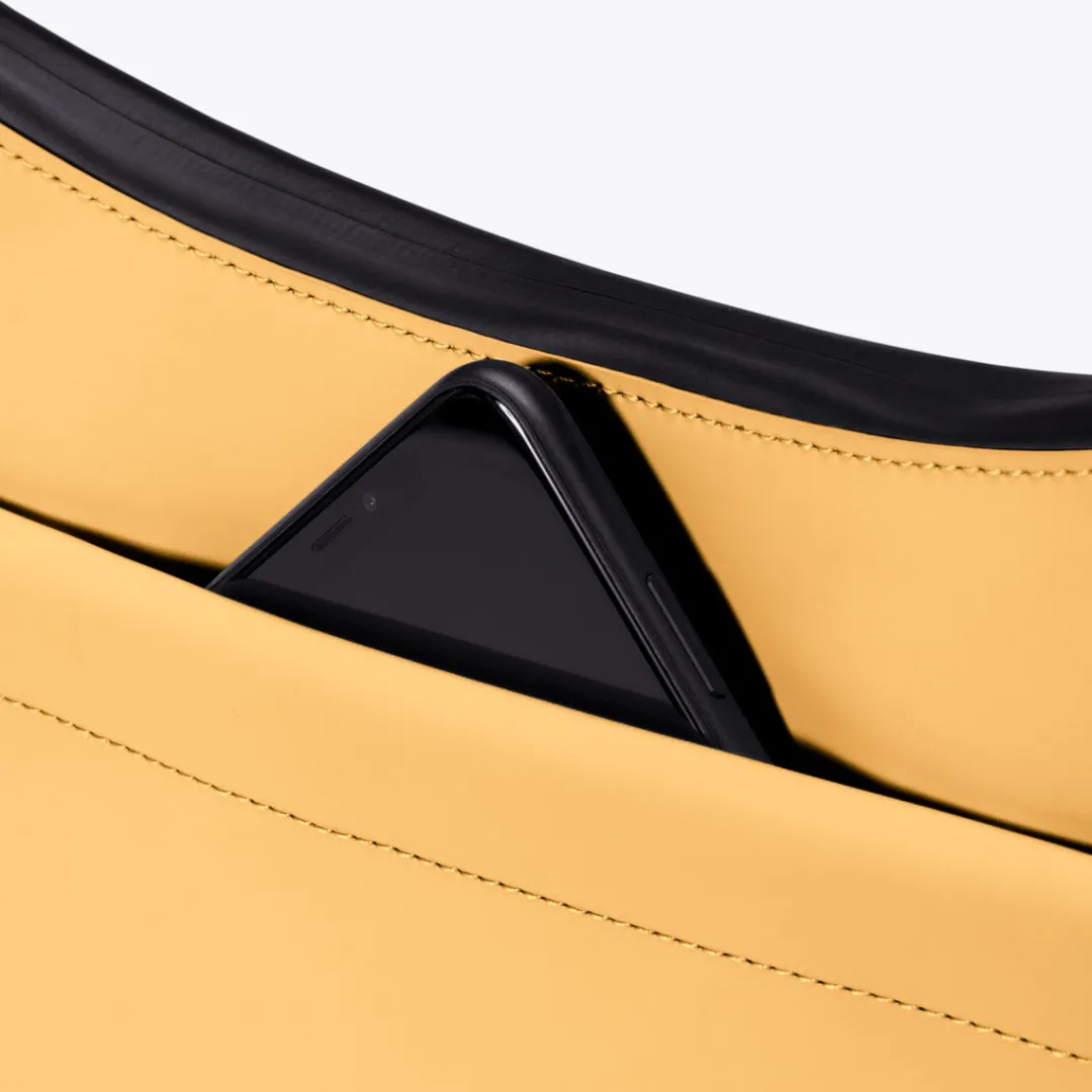 Ucon Acrobatics Alva Medium Bag Lemon Hot