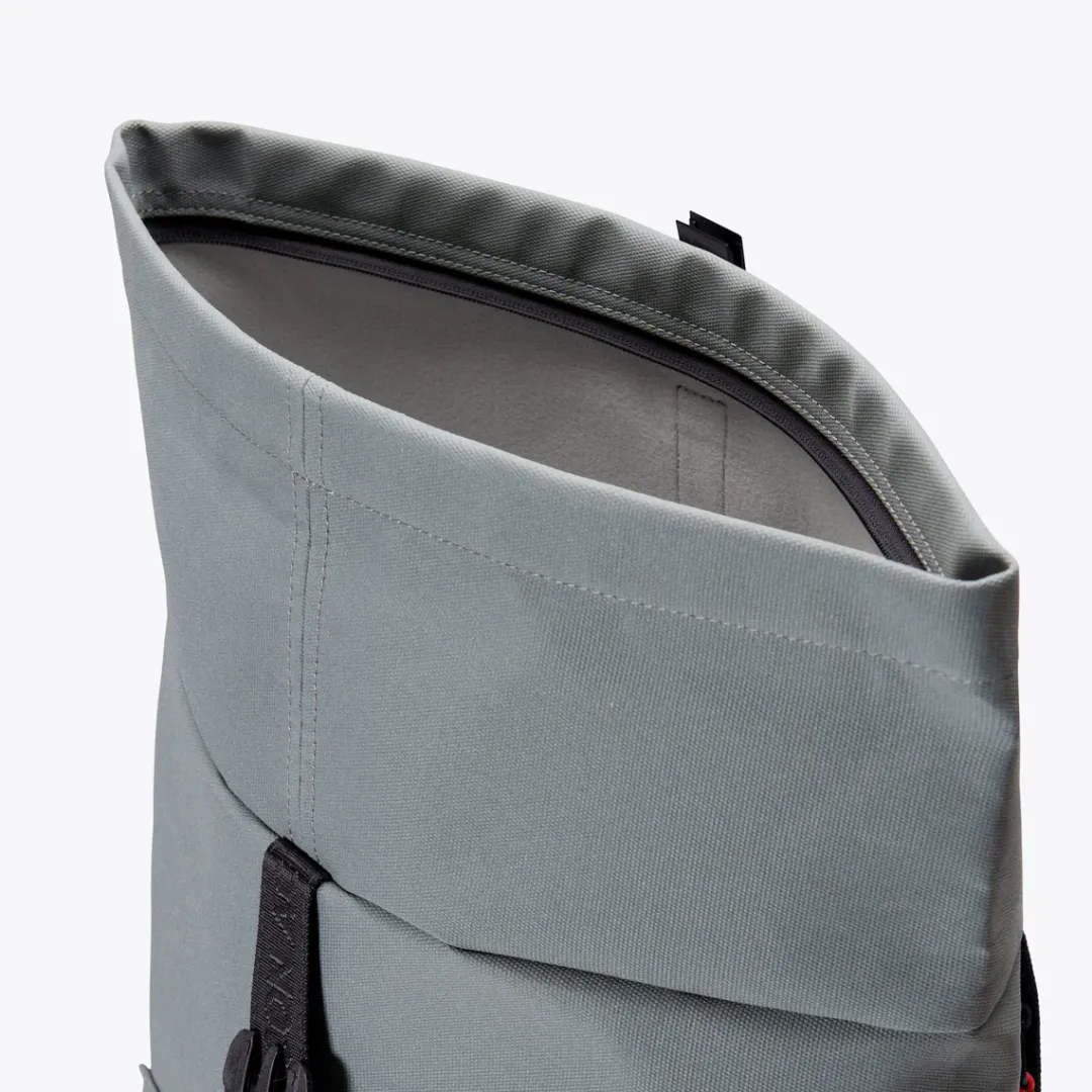 Ucon Acrobatics Jannik Medium Backpack PigeonBlueReflective Outlet