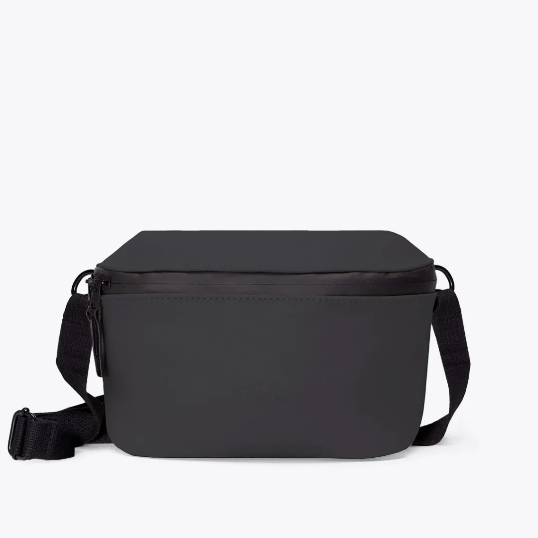 Ucon Acrobatics Jona Large Bag Black Fashion