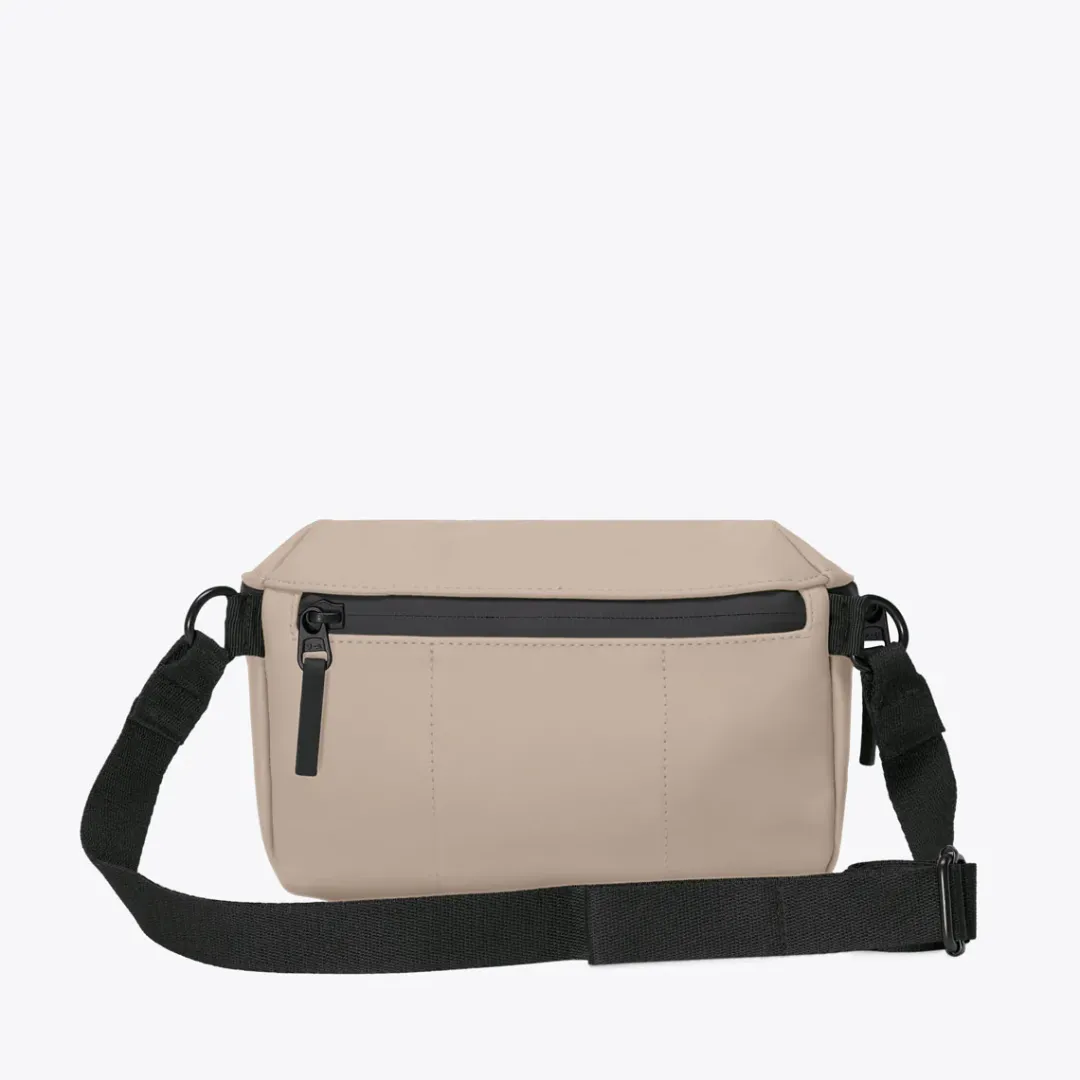Ucon Acrobatics Jona Medium Bag Sand Hot