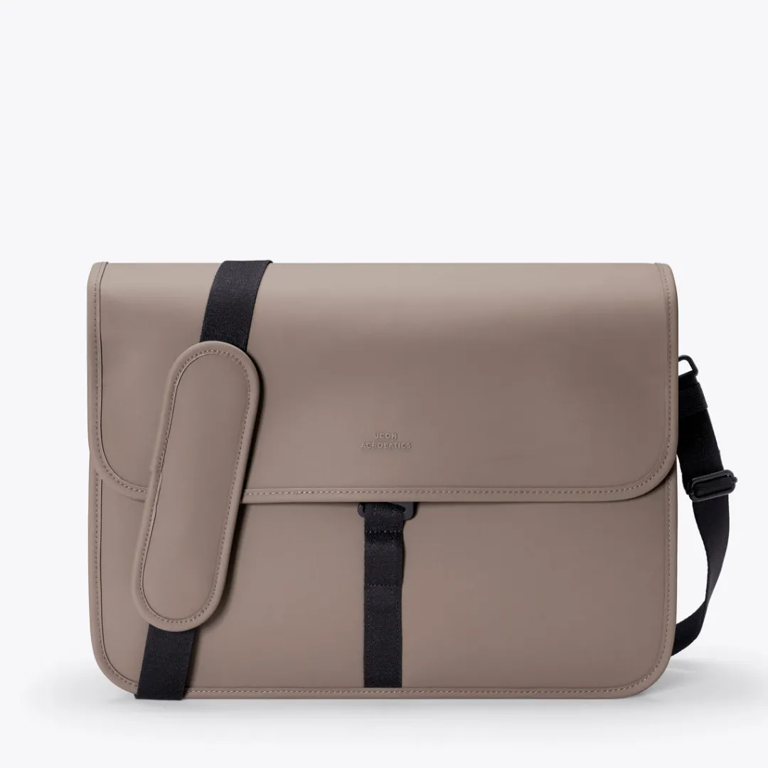 Ucon Acrobatics Katsu Bag DarkSand Clearance