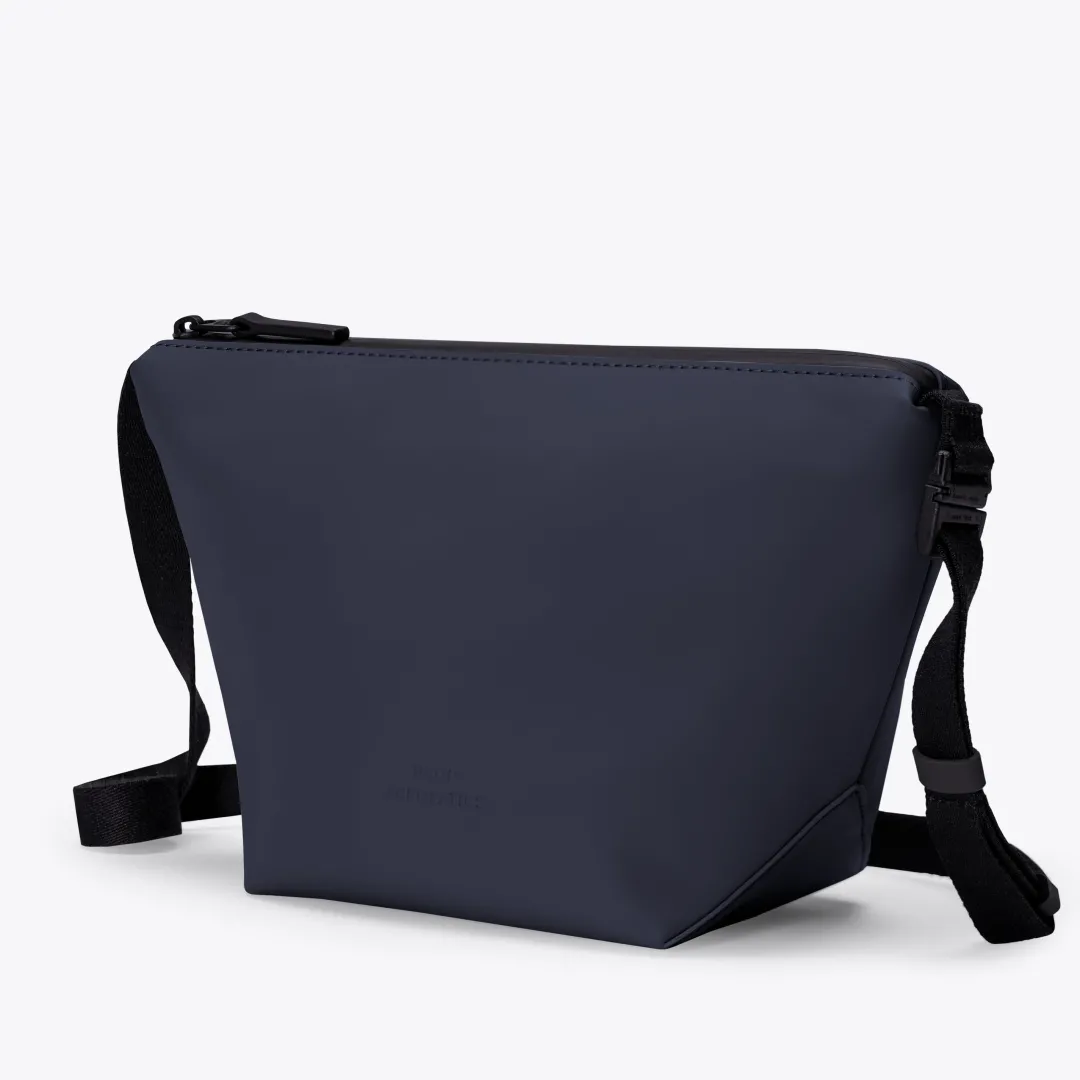 Ucon Acrobatics Nola Bag DarkNavy New